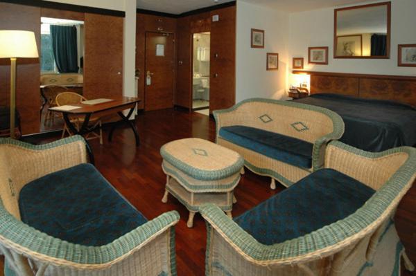 Grand Hotel Antiche Terme Di 皮尼亚 客房 照片